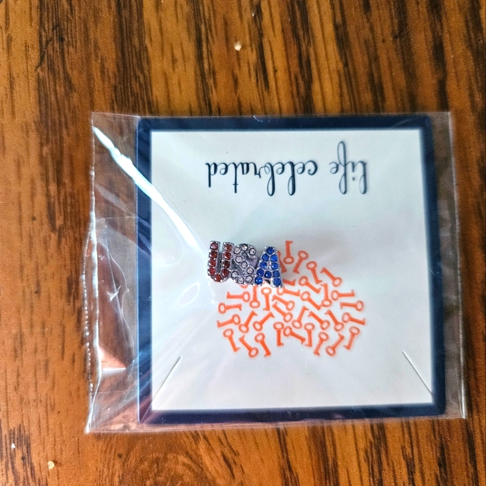 USA charm